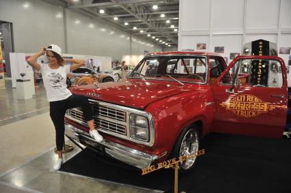 Москва.   Автомобиль Dodge на Московском международном автомобильном салоне - 2016 в Международном выставочном центре `Крокус Экспо`.