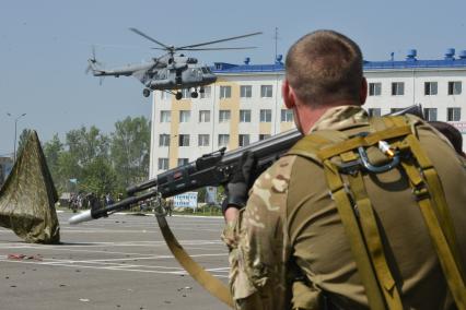 Ставрополь. Парадом и показательными выступлениями  отметил  свой профессиональный праздник 247-й гвардейский  десантно-штурмовой Кавказский  казачий о полк .