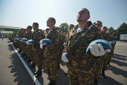 Ставрополь. Парадом и показательными выступлениями  отметил  свой профессиональный праздник 247-й гвардейский  десантно-штурмовой Кавказский  казачий о полк .