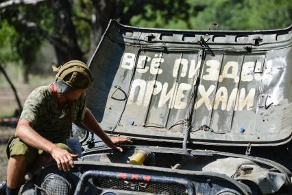 Невинномысск. На Ставрополье прошел ежегодный фестиваль уникальных автомобилей `Автошок-2016`.