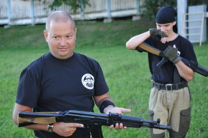 Серпухов. Инструктор на занятиях в военно-спортивном клубе имени В.Ф.Маргелова.