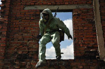 Серпухов. На полигоне филиала академии Ракетных войск стратегического назначения прошли масштабные учения военной академии РВСН имени Петра Великого и Серпуховского училища РВСН.