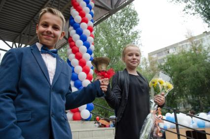 Самара. Первый звонок на торжественной линейке, посвященной Дню знаний.