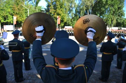 Москва.   В столичном Суворовском училище прошло торжественное построение, посвященная Дню знаний.