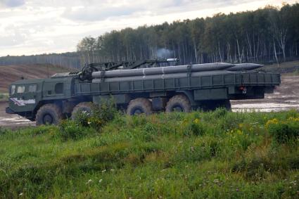 Московская область, д.Алабино. Во время демонстрационного показа военной техники на полигоне Алабино на Международном военно-техническом форуме `АРМИЯ-2016`.