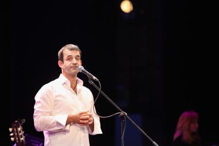 Ставрополь. Актер и певец Дмитрий Певцов выступает на VI Международном славянском форуме `Золотой Витязь` во Дворце культуры и спорта.