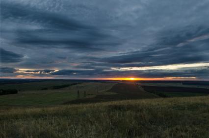 Самара.  Пейзаж в самарской области. Закат.