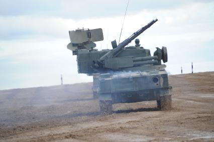 Московская область, д.Алабино. Зенитная самоходная установка 23-4М `Шилка` во время демонстрационного показа военной техники на полигоне Алабино на Международном военно-техническом форуме `АРМИЯ-2016`.