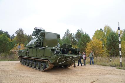 Ижевск. Боевая машина ЗРК \'Тор-М2Э\' на территории испытательного полигона ИЭМЗ (Ижевский электромеханический завод) \'Купол\'