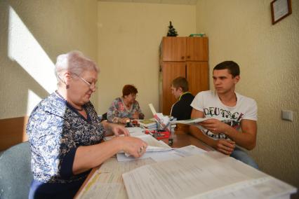 Ставрополь. С началом осеннего  призыва юноши проходят медкомиссию.