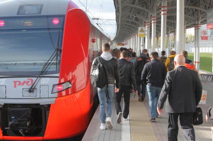 Москва. На станции `Бульвар Рокосовского` Московского центрального кольца (МЦК).