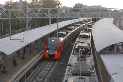 Москва. На станции `Лихоборы` Московского центрального кольца (МЦК).