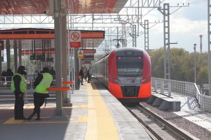 Москва. На станции `Нижегородская` Московского центрального кольца (МЦК).