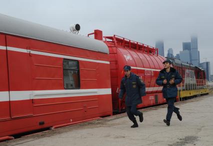 Москва. Городские учения МЧС и других экстренных служб.