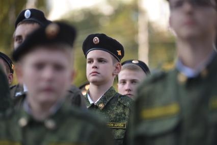 Ставрополь. Ученики кадетской школы имени генерала Ермолова А.П. во время торжественной церемонии принятия присяги .