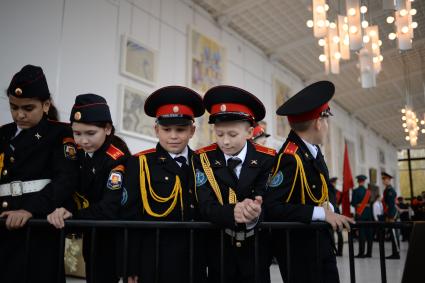 Москва. Учащиеся кадетского корпуса на первом слете московского отделения Всероссийского военно-патриотического движения `Юнармия` на Воробьевых горах.