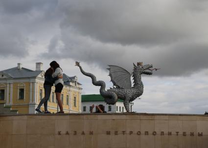 Казань. Памятник дракону Зиланту на улице Баумана.