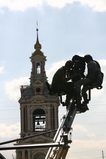 Диск 183. церковь операторы камера снимают съемка фильма