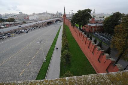 Москва. Вид на Замоскворечье, Большой Москворецкий мост Васильевский спуск с Кремлевской стены.