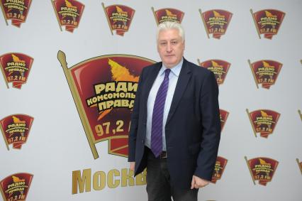 Москва. Главный редактор журнала `Национальная оборона` Игорь Коротченко на радиостанции `Комсомольская правда`.