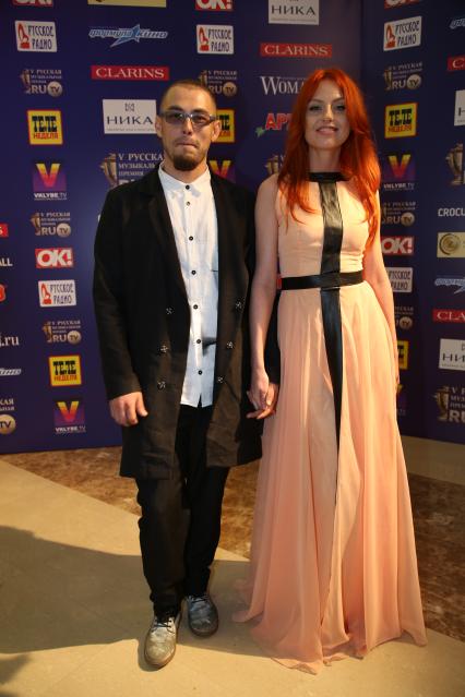 Диск 167. лидер группы Mama Band Вячеслав Бойков и участница группы ЧиЛи Ирина Забияка