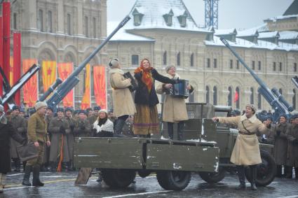 Москва.  Участники торжественного  марша, посвященного 75-й годовщине военного парада 1941 года на Красной площади.