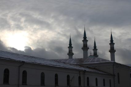 Казань. Вид на мечеть Кул-Шариф в музее-заповеднике `Казанский Кремль` .