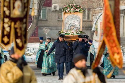 Челябинск. Крестный ход в честь праздника иконы Казанской Божьей Матери.