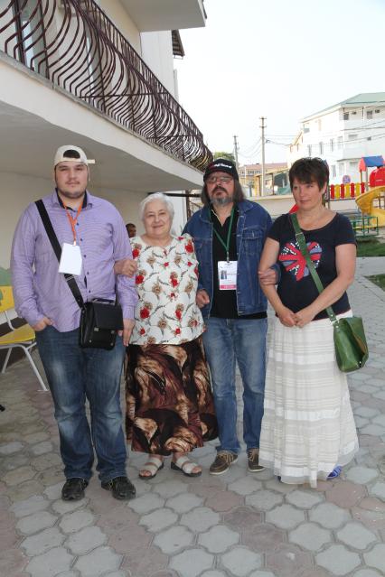 Диск124. Краснодарский край. Кинофестиваль КИНОШОК. 20.09.2012. На снимке: режиссер Алексей Балабанов (справа)