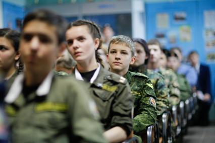 Ставрополь. Военно-патриотическое движение `Юнармия` приняло ставропольских школьников в свои ряды.