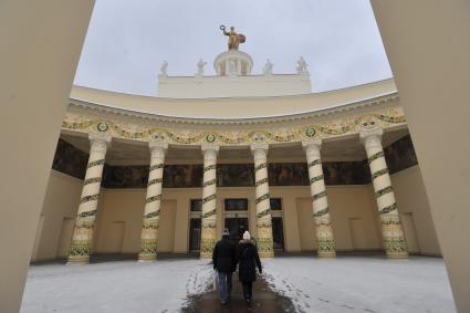 Москва. Вид на обновленный павильон`Республика Беларусь`на ВДНХ.