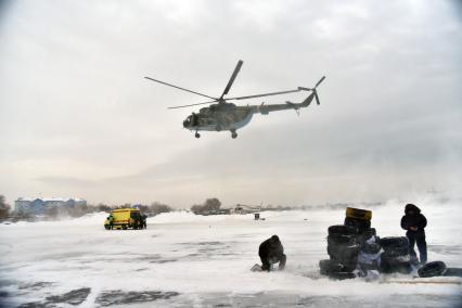 Новосибирск. На территории закрытого аэропорта Северный прошли учения войск Росгвардии Сибирского федерального округа в рамках подготовки к  Чемпионату мира по футболу 2018.