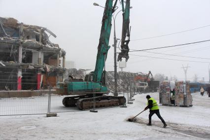 Москва.  Третья волна сноса самостроя у  метро Петровско-Разумовская.