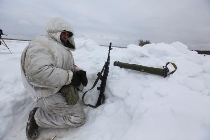 Рязанская область. Военнослужащий на учениях 106-й гвардейской Воздушно-десантной Краснознаменной ордена Кутузова дивизии.