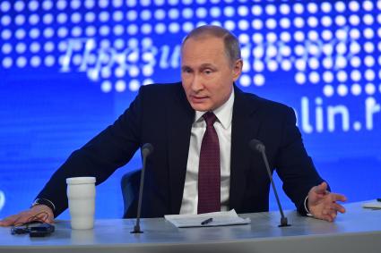 Москва. Президент России Владимир Путин на большой ежегодной пресс-конференции в Центре международной торговли на Красной Пресне.