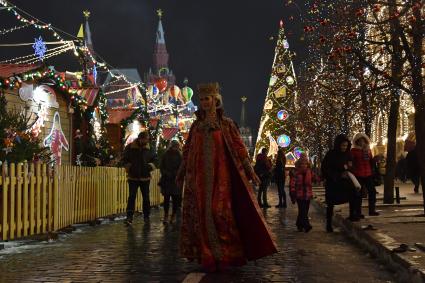 Москва. Новогодняя ГУМ-Ярмарка на Красной площади.