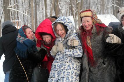 Нижний Новгород. В музее под открытым небом `Щелоковский хутор`прошел этнографический интерактивный праздник `Святки`.