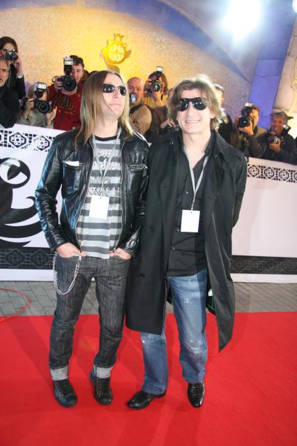 Диск130. Церемония вручения Премии MTV Russian Music Awards 2007. Ледовый дворец на Ходынском поле. Москва. На снимке: участники группы БИ-2