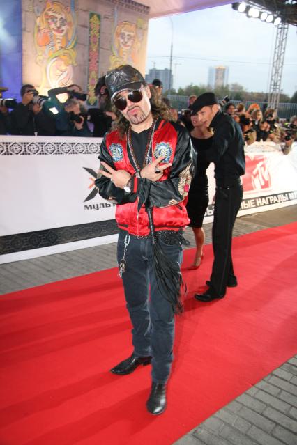 Диск130. Церемония вручения Премии MTV Russian Music Awards 2007. Ледовый дворец на Ходынском поле. Москва. На снимке: певец Богдан Титомир