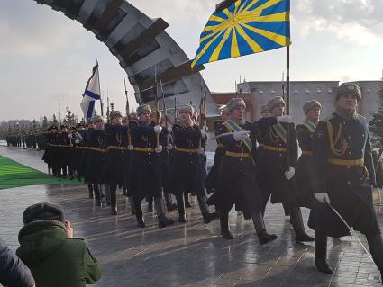 Мытищи, Московская область. Военные  на церемонии прощания с погибшими при крушении самолета Ту-154 над Черным морем на Федеральном мемориальном кладбище.