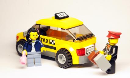 Москва. Тематические фигурки из конструктора Lego.