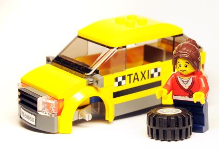 Москва. Тематические фигурки из конструктора Lego.