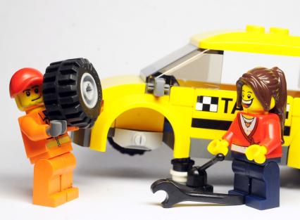 Москва. Тематические фигурки из конструктора Lego.