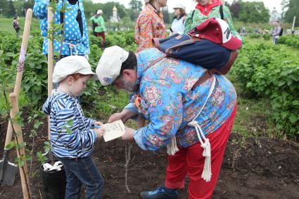 Диск 187. председатель наблюдательного совета группы компаний Bosco di Ciliegi Михаил Куснирович