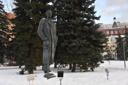 Москва.    Памятник Максиму Горькому в парке искусств`Музеон`.