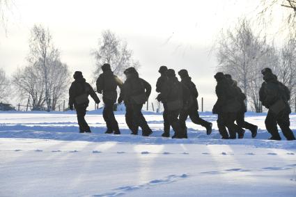 Подольск, Московская область.   В Подмосковье поставили на боевое дежурство  полк зенитно-ракетных систем С-400 `Триумф`.