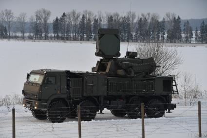 Подольск, Московская область.   В Подмосковье поставили на боевое дежурство  полк зенитно-ракетных систем С-400 `Триумф`.