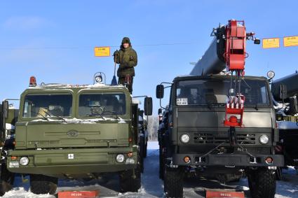 Подольск, Московская область.   В Подмосковье поставили на боевое дежурство  полк зенитно-ракетных систем С-400 `Триумф`.