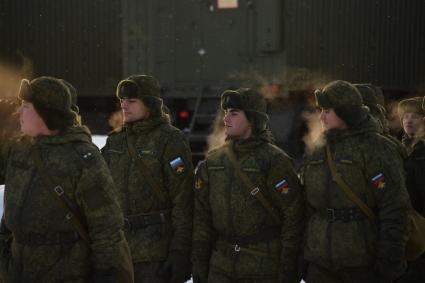 Подольск, Московская область.   В Подмосковье поставили на боевое дежурство  полк зенитно-ракетных систем С-400 `Триумф`.