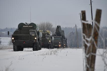 Подольск, Московская область.   В Подмосковье поставили на боевое дежурство  полк зенитно-ракетных систем С-400 `Триумф`.